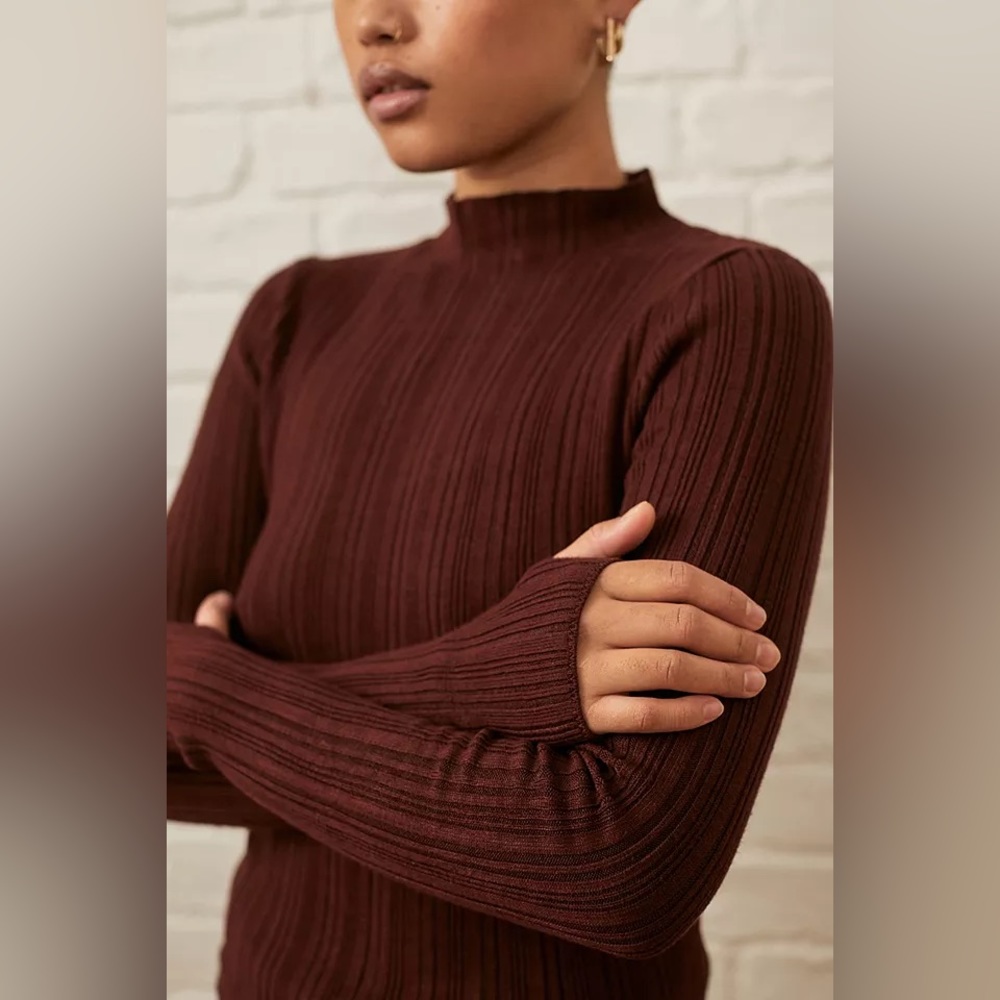BDG Urban Outfitters Kiara Mockneck Open Back Burgundy Rib Knit Turtleneck NWT